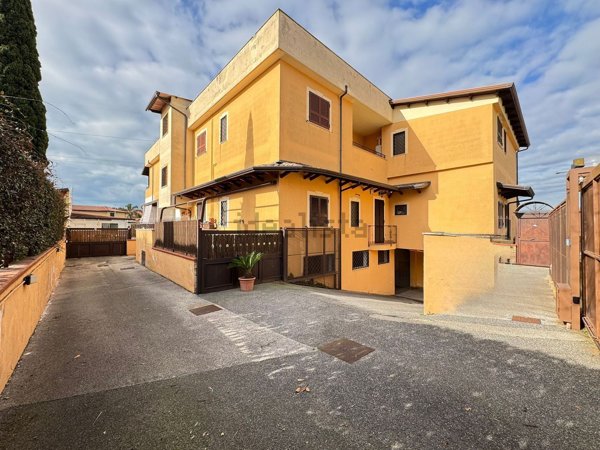 appartamento in vendita a Giugliano in Campania in zona Licola