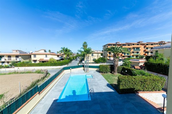 casa indipendente in vendita a Giugliano in Campania in zona Licola