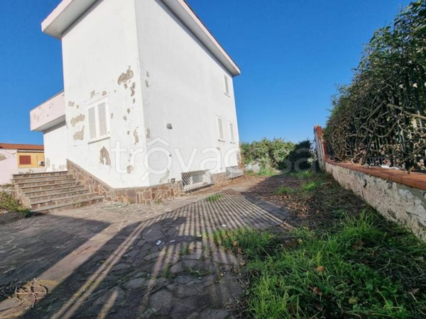 casa indipendente in vendita a Giugliano in Campania in zona Licola