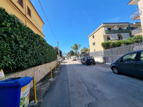 appartamento in vendita a Giugliano in Campania in zona Varcaturo