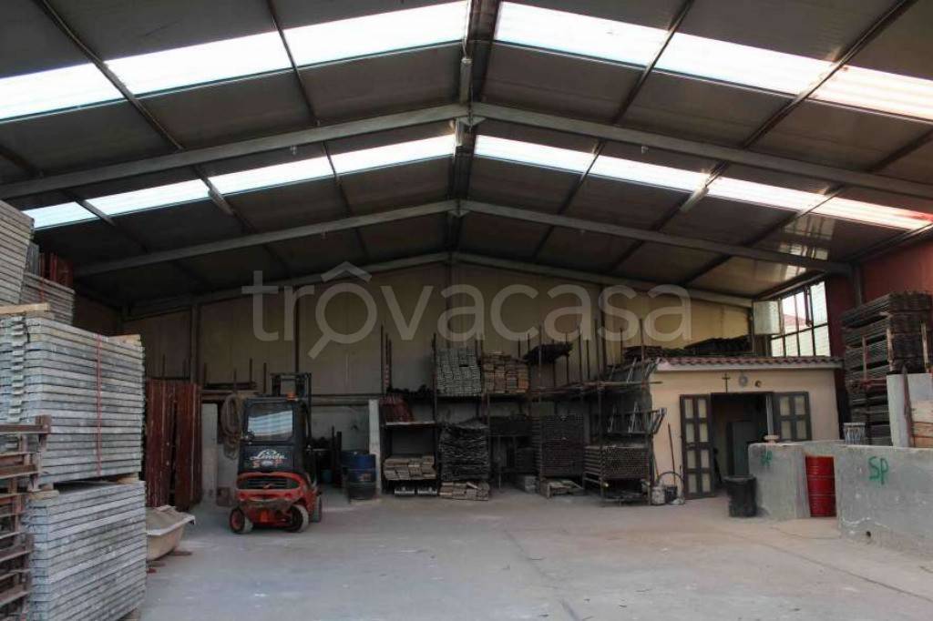 negozio in vendita a Giugliano in Campania in zona Casacelle