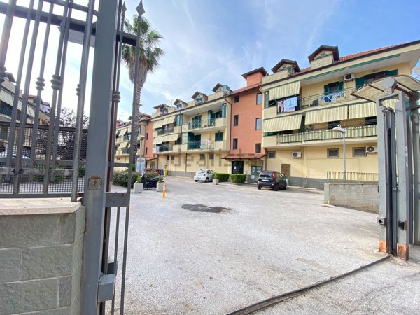 appartamento in vendita a Giugliano in Campania