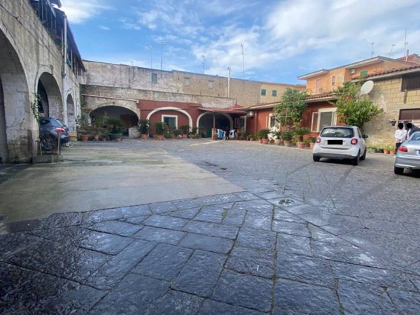 intera palazzina in vendita a Giugliano in Campania