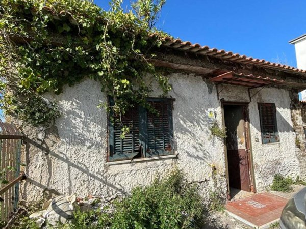 casa indipendente in vendita a Giugliano in Campania in zona Licola