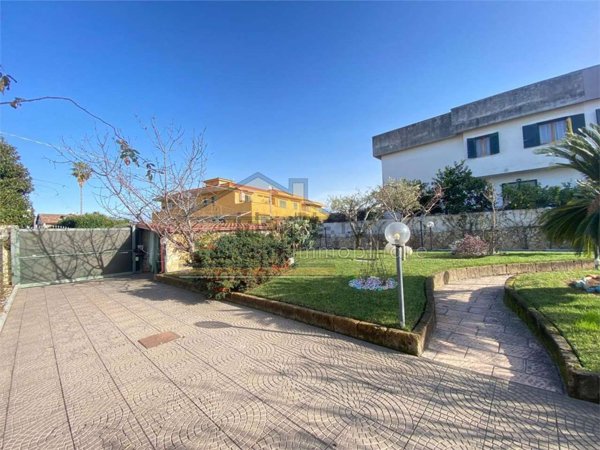 casa indipendente in vendita a Giugliano in Campania