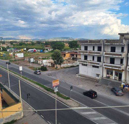 appartamento in vendita a Giugliano in Campania in zona Lago Patria