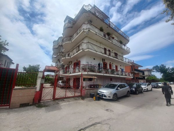 appartamento in vendita a Giugliano in Campania in zona Varcaturo