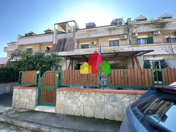 appartamento in vendita a Giugliano in Campania in zona Varcaturo