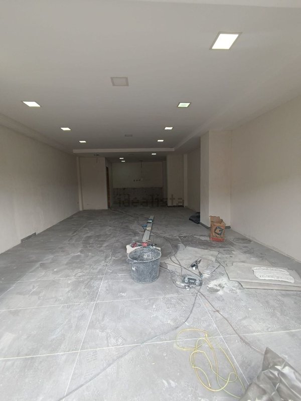 locale commerciale in vendita a Giugliano in Campania in zona Varcaturo