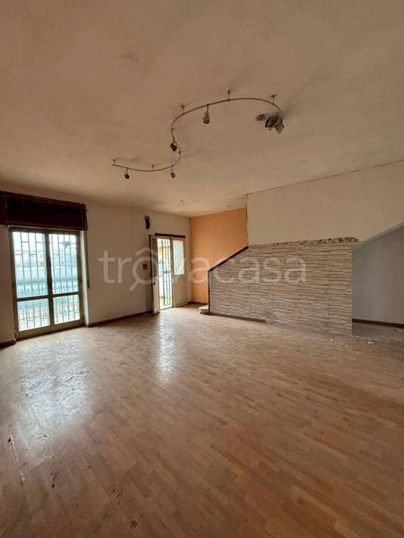 casa indipendente in vendita a Giugliano in Campania in zona Varcaturo