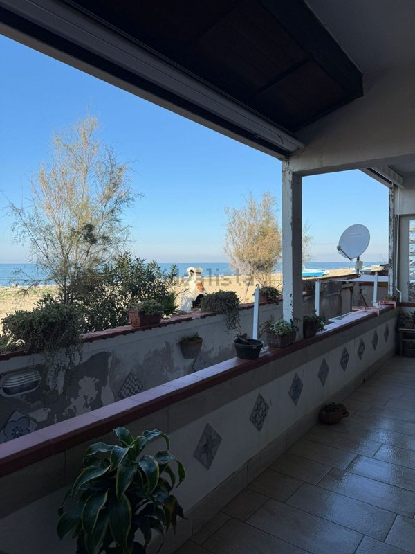 appartamento in vendita a Giugliano in Campania in zona Licola