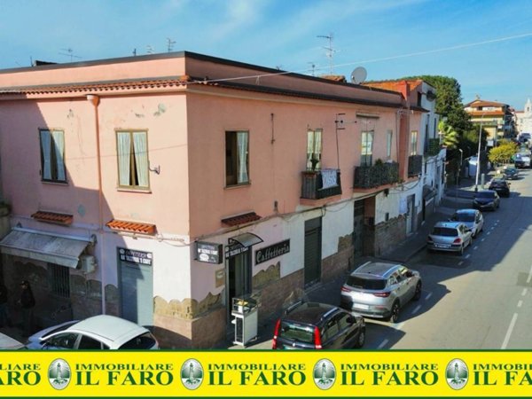 intera palazzina in vendita a Giugliano in Campania