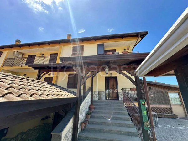 casa indipendente in vendita a Giugliano in Campania in zona Licola