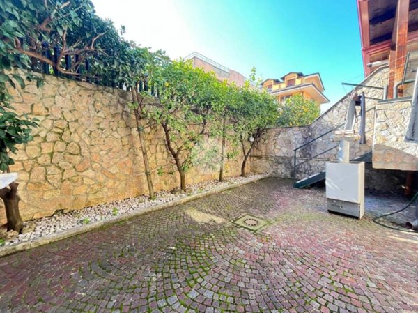 casa indipendente in vendita a Giugliano in Campania