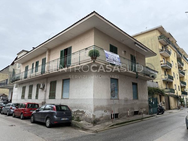intera palazzina in vendita a Giugliano in Campania
