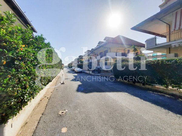 appartamento in vendita a Giugliano in Campania in zona Lago Patria