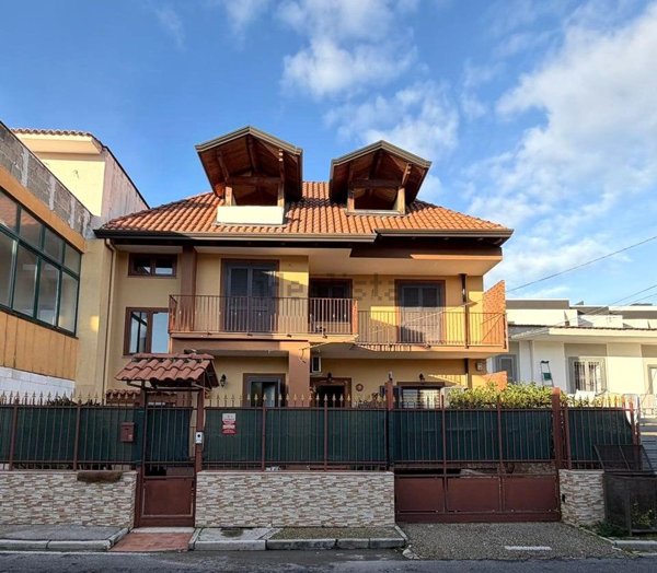 casa indipendente in vendita a Giugliano in Campania
