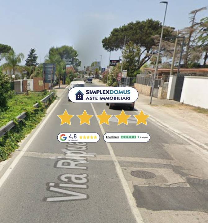 casa indipendente in vendita a Giugliano in Campania in zona Varcaturo