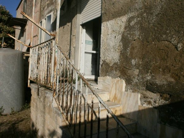 intera palazzina in vendita a Giugliano in Campania in zona Licola
