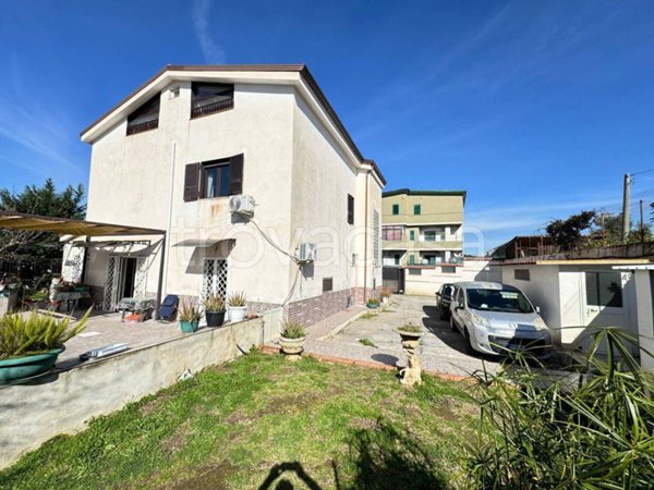 casa indipendente in vendita a Giugliano in Campania