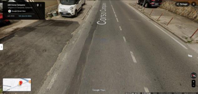 locale commerciale in vendita a Giugliano in Campania