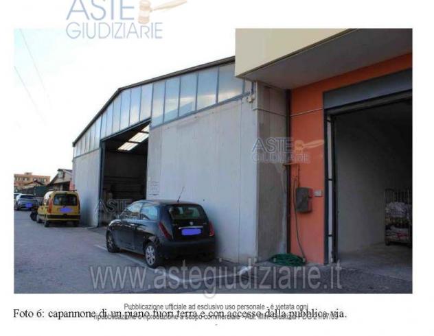 negozio in vendita a Giugliano in Campania in zona Casacelle