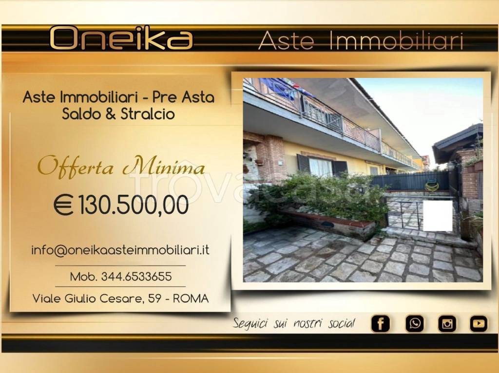 casa indipendente in vendita a Giugliano in Campania in zona Varcaturo