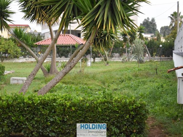 casa indipendente in vendita a Giugliano in Campania in zona Licola