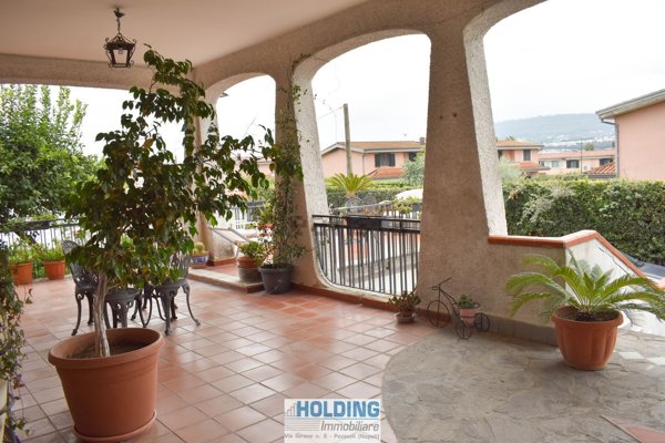 casa indipendente in vendita a Giugliano in Campania in zona Licola