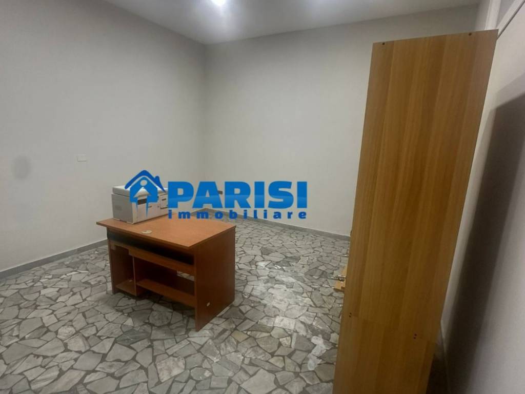 negozio in vendita a Giugliano in Campania