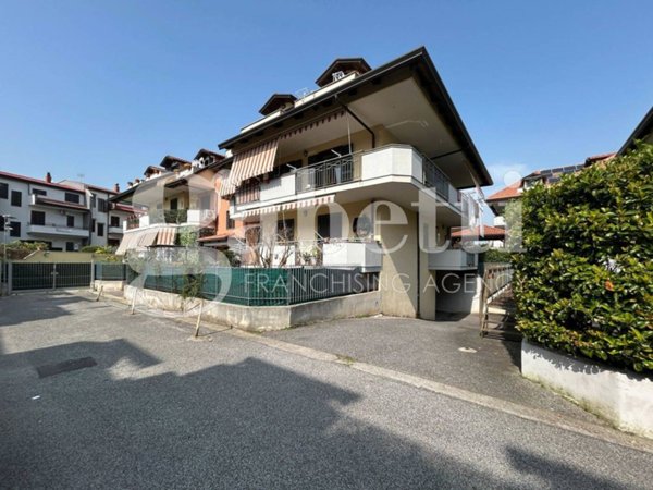 appartamento in vendita a Giugliano in Campania in zona Lago Patria