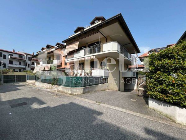 appartamento in vendita a Giugliano in Campania in zona Lago Patria