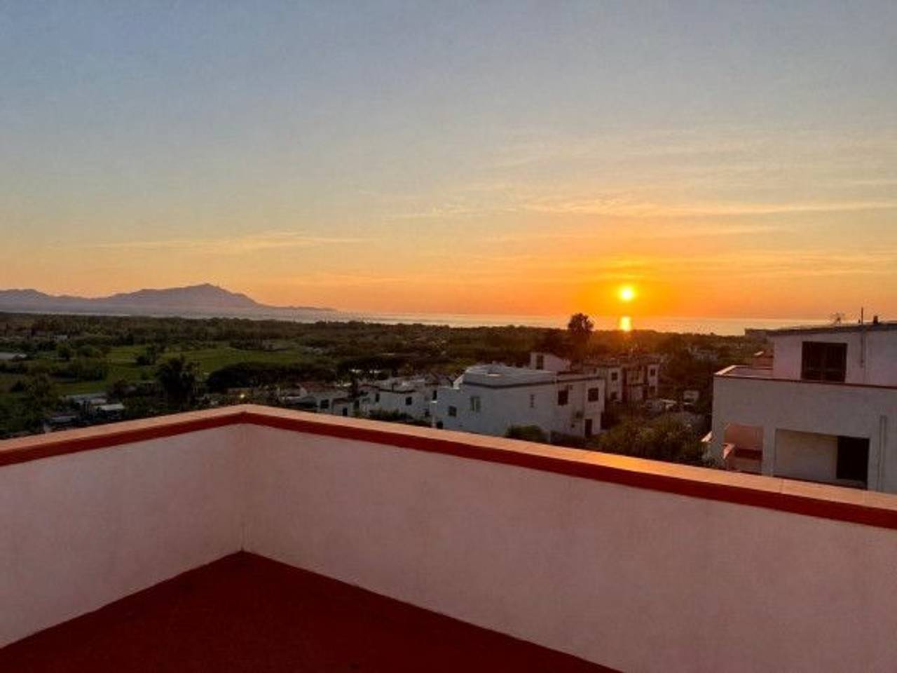 casa indipendente in vendita a Giugliano in Campania in zona Licola
