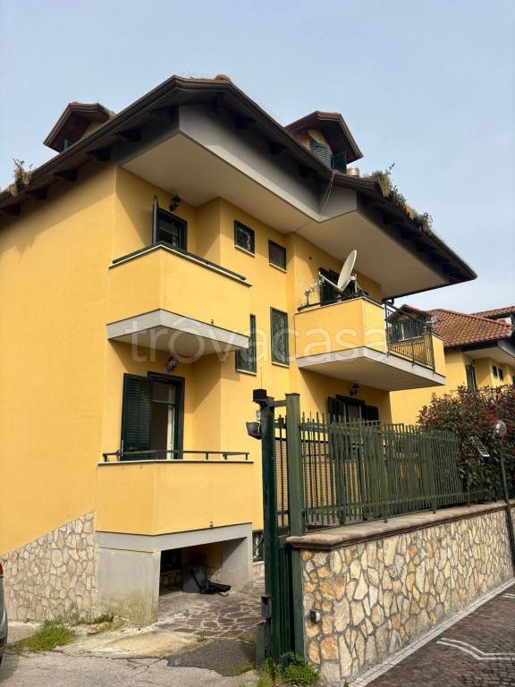 casa indipendente in vendita a Giugliano in Campania in zona Lago Patria
