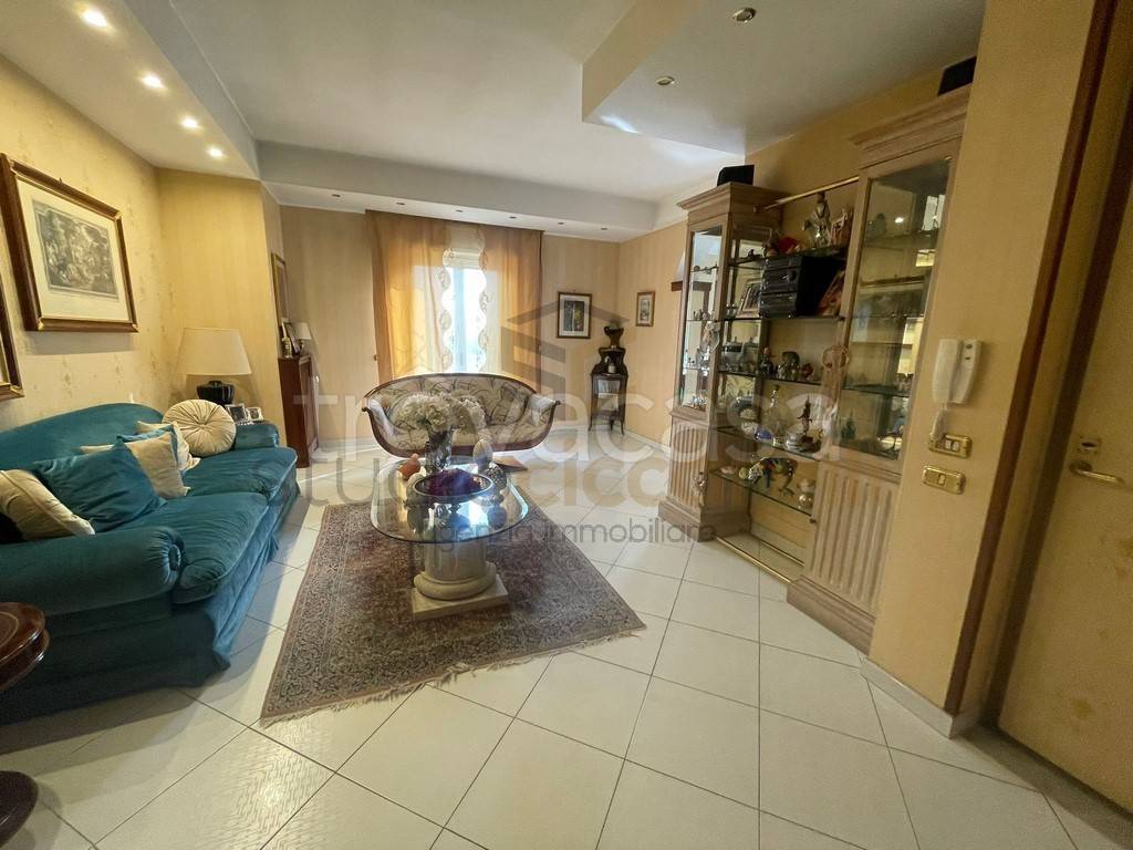 appartamento in vendita a Giugliano in Campania