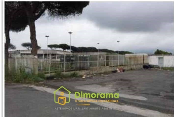 negozio in vendita a Giugliano in Campania