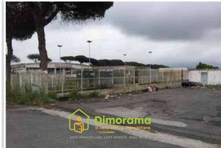 negozio in vendita a Giugliano in Campania