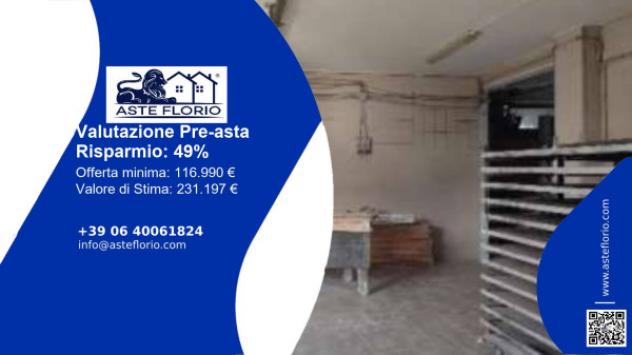 negozio in vendita a Giugliano in Campania in zona Massariola / Amodio