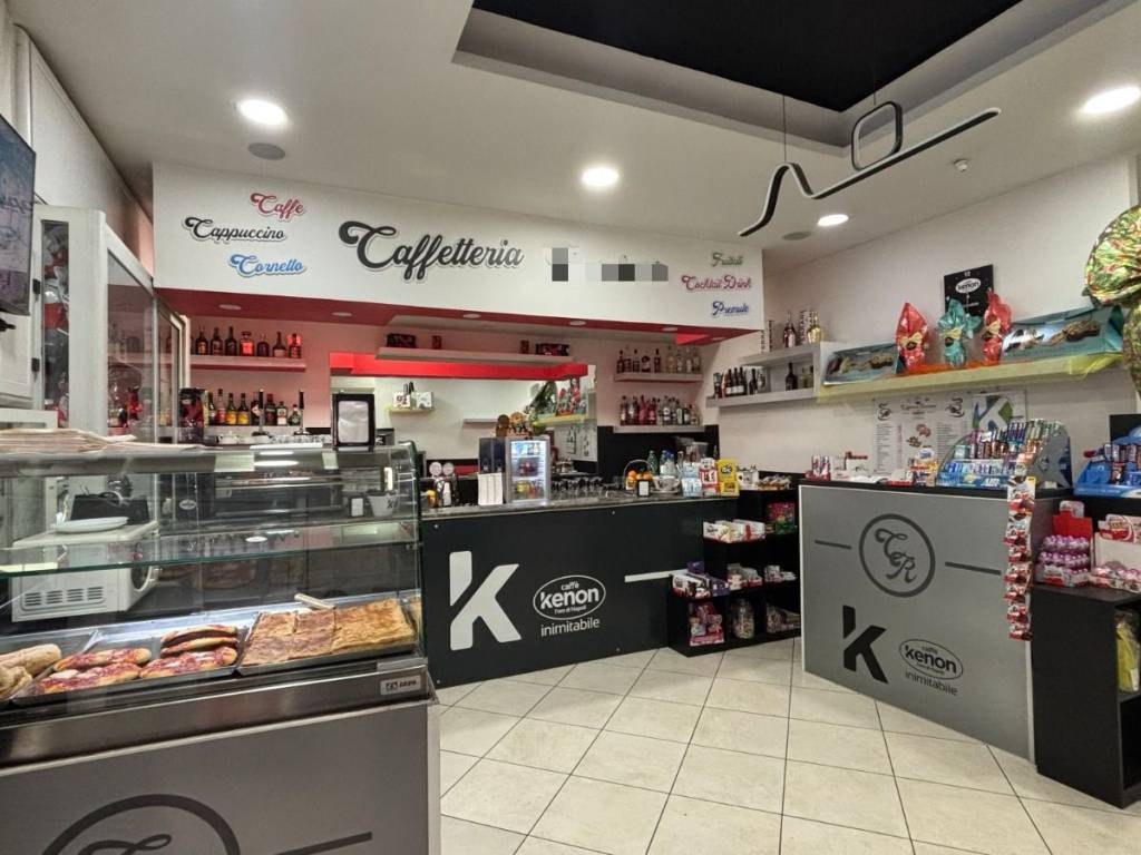 negozio in vendita a Giugliano in Campania