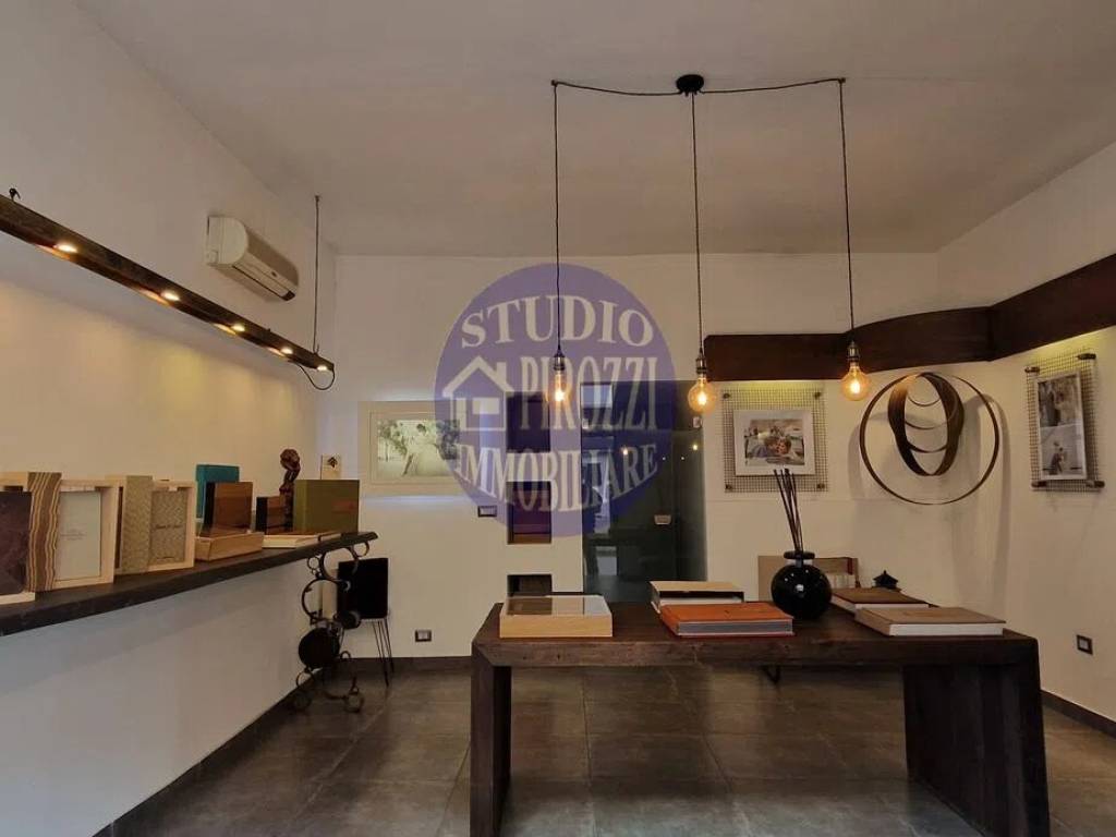 intera palazzina in vendita a Giugliano in Campania