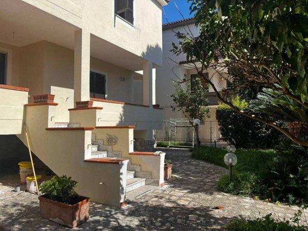 casa indipendente in vendita a Giugliano in Campania in zona Lago Patria