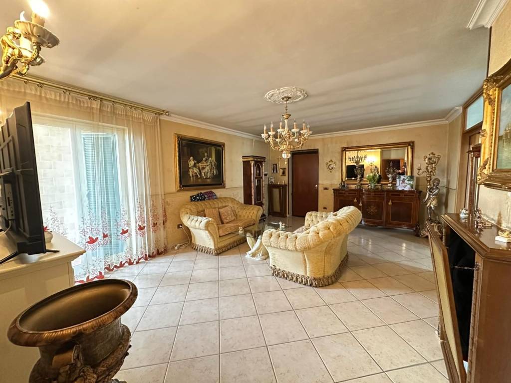 appartamento in vendita a Giugliano in Campania