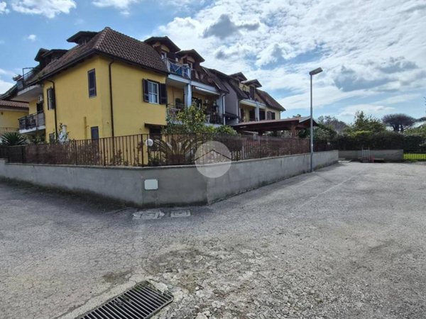 appartamento in vendita a Giugliano in Campania in zona Varcaturo