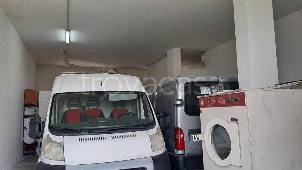 locale commerciale in vendita a Giugliano in Campania in zona Casacelle