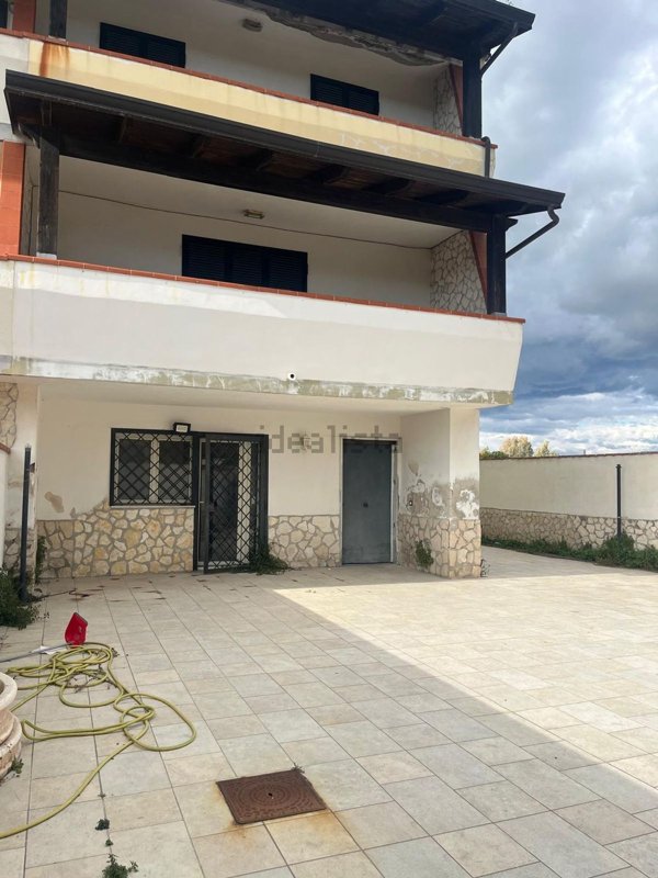 casa indipendente in vendita a Giugliano in Campania in zona Varcaturo