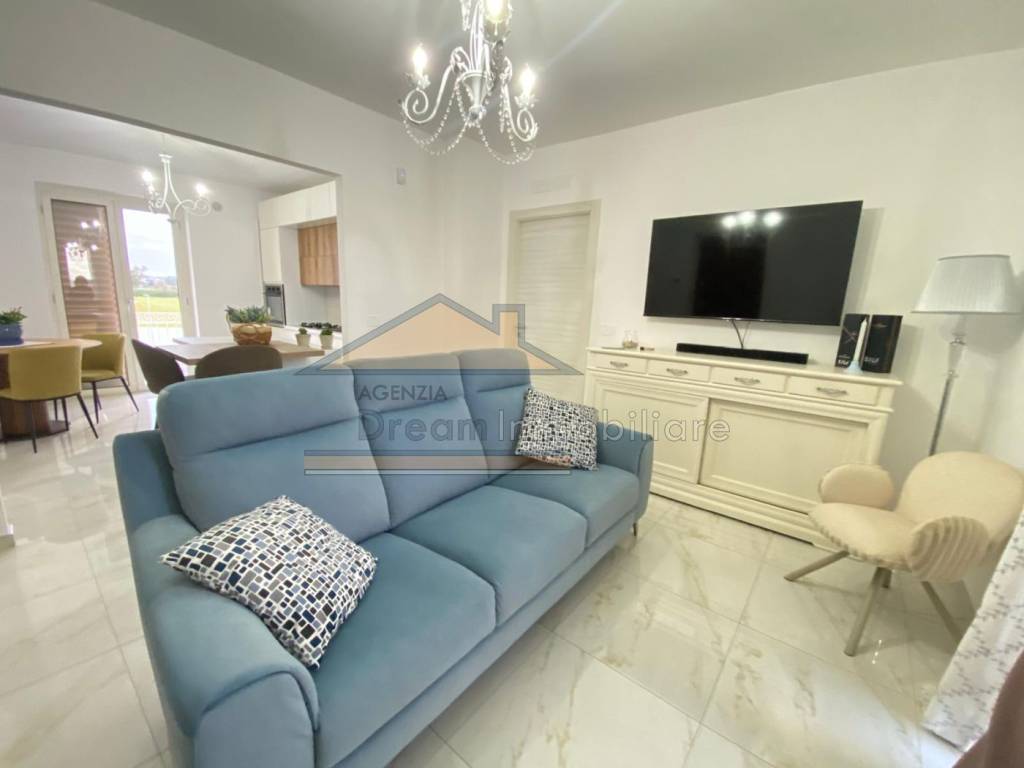 appartamento in vendita a Giugliano in Campania in zona Varcaturo