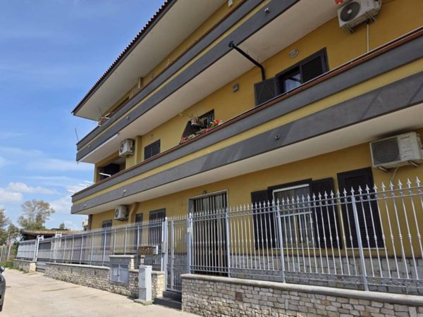 appartamento in vendita a Giugliano in Campania in zona Varcaturo