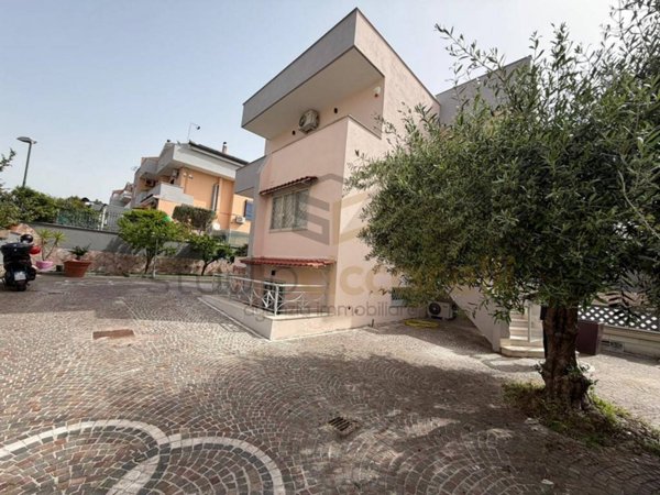 casa indipendente in vendita a Giugliano in Campania in zona Lago Patria