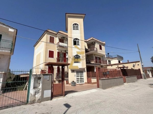 appartamento in vendita a Giugliano in Campania in zona Varcaturo