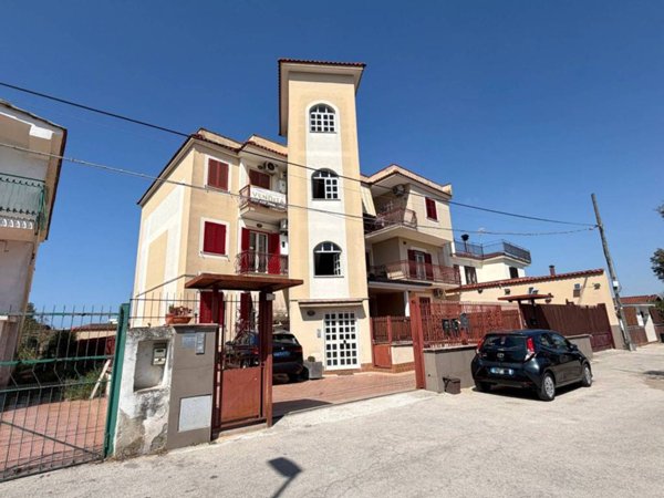 appartamento in vendita a Giugliano in Campania in zona Varcaturo
